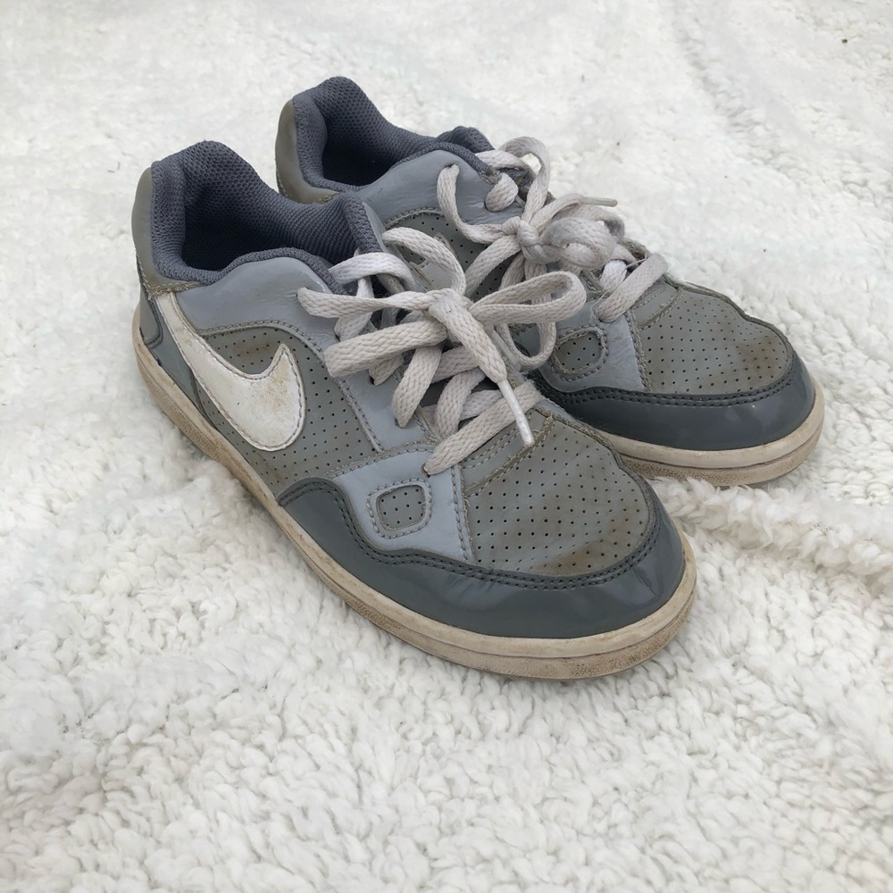 kids nike shoes!